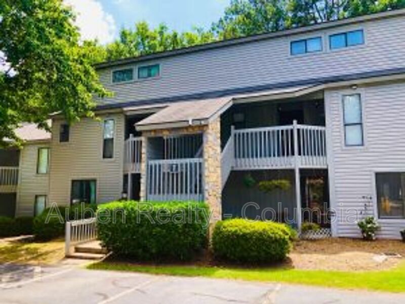 Columbia Condo: 405 Harbison Blvd Apt 123