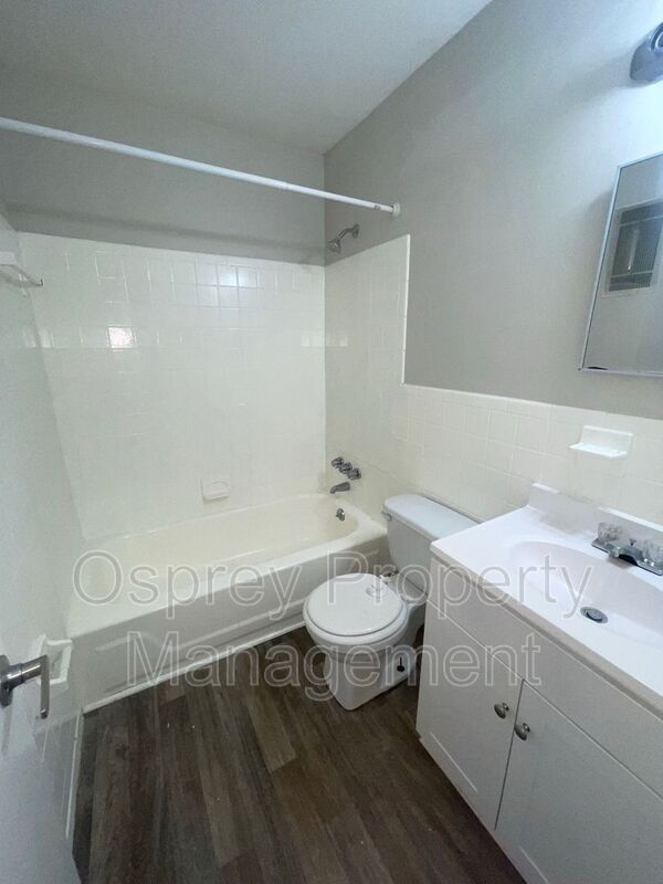 1 bedroom unit available for immediate move in. - Photo 17