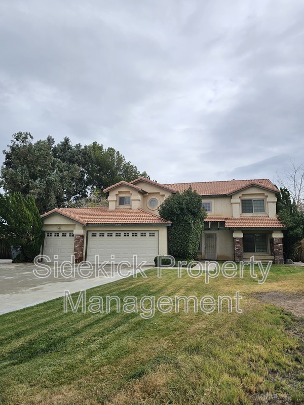 Hesperia House: 15775 Cheyenne St