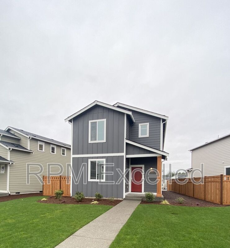 Bonney Lake House: 14539 203rd Ave E