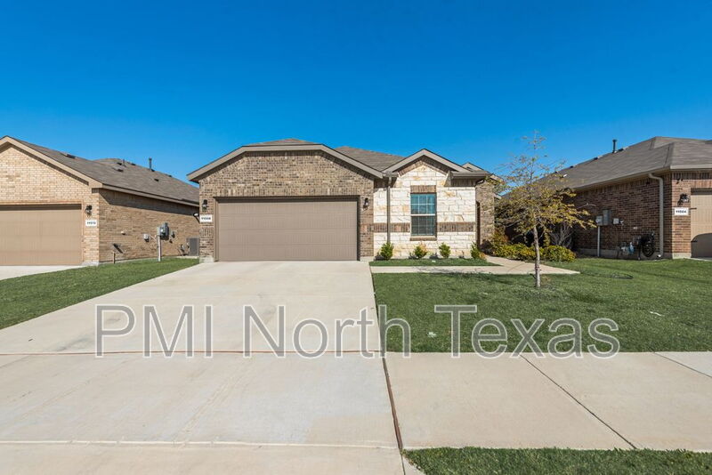 Fort Worth House: 11508 Harp Lane