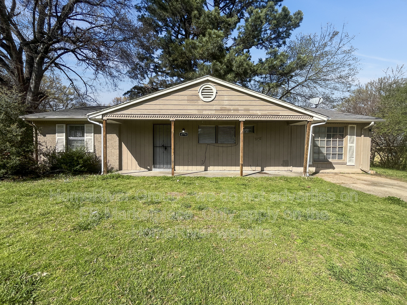 Memphis House: 4776 Scottsdale Ave