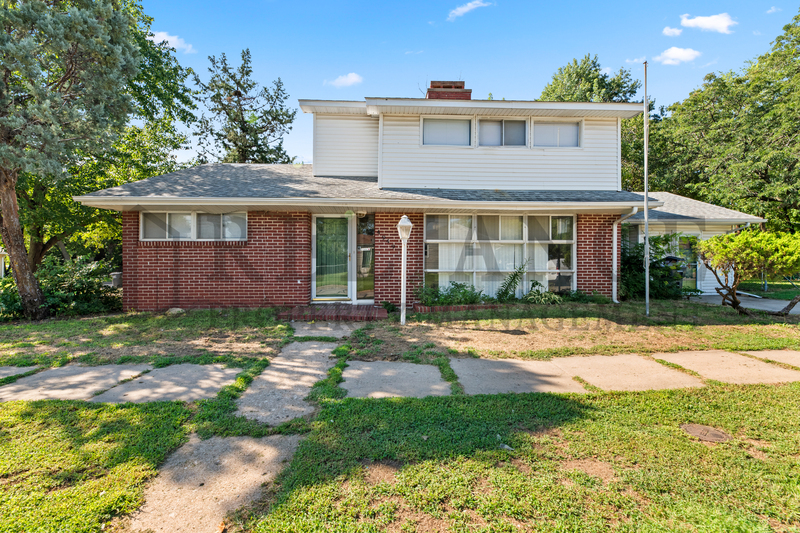 Wichita House: 4949 E Orme St