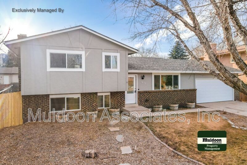 Colorado Springs House: 1015 Vondelpark Dr