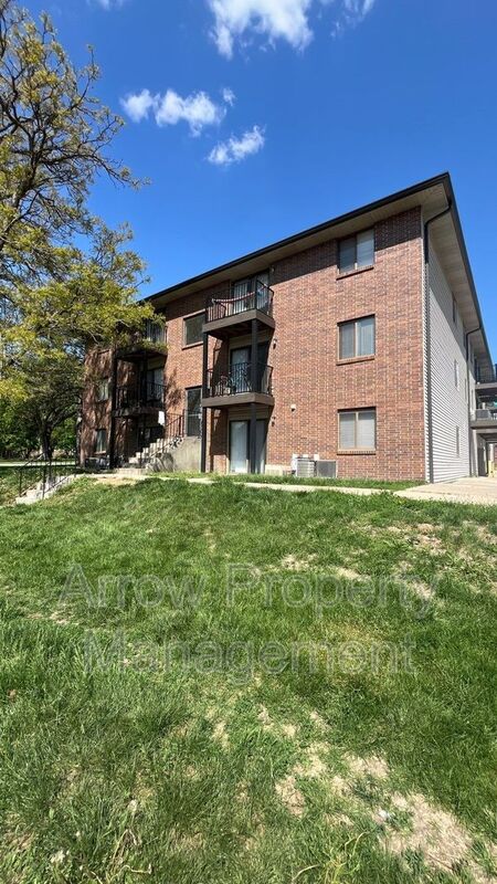 Lincoln Condo: 3405 Holdrege Street