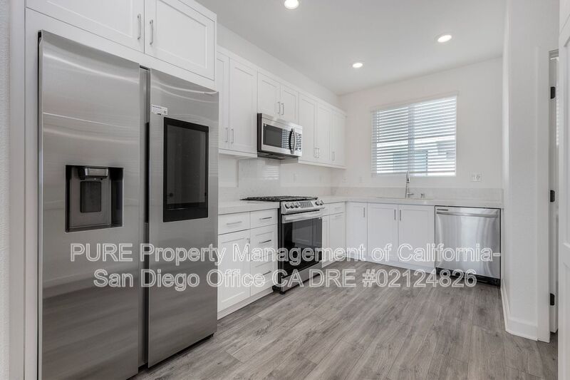 San Diego Townhome: 2021 Epoca Way