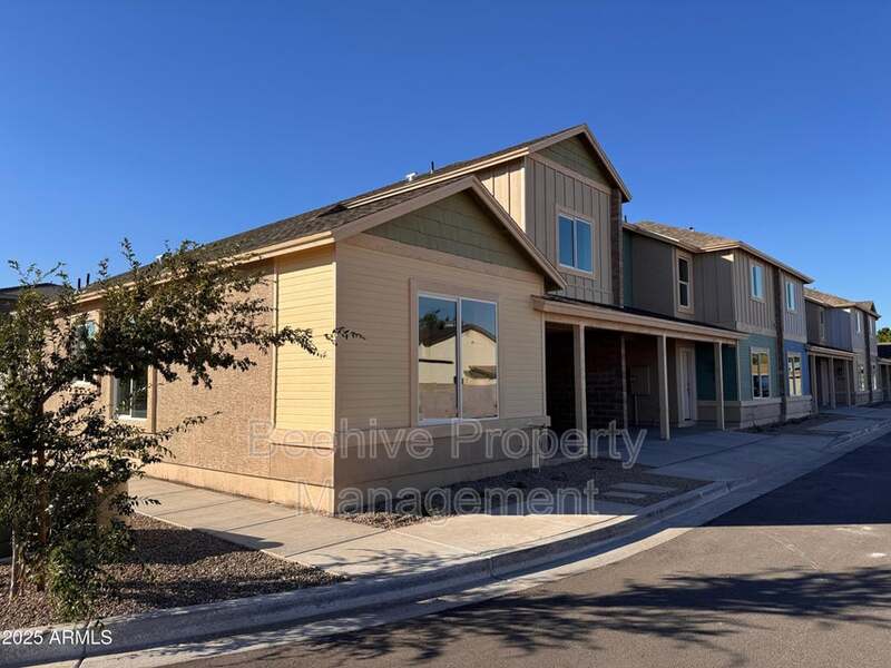 Mesa House: 523 S Pasadena