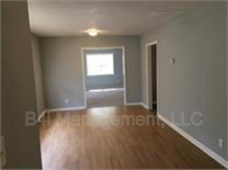 Griffin House: 805 Pamela Drive