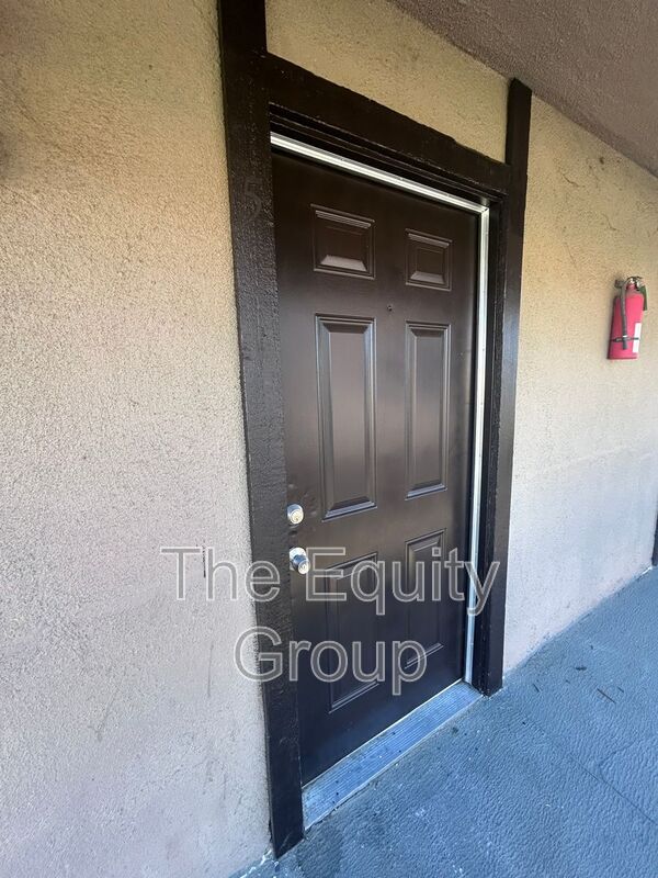 Visalia House: 3505 W Campus Ave -2