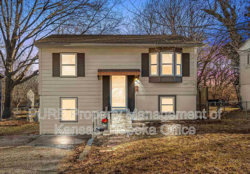 Topeka House: 924 SW Watson Ave