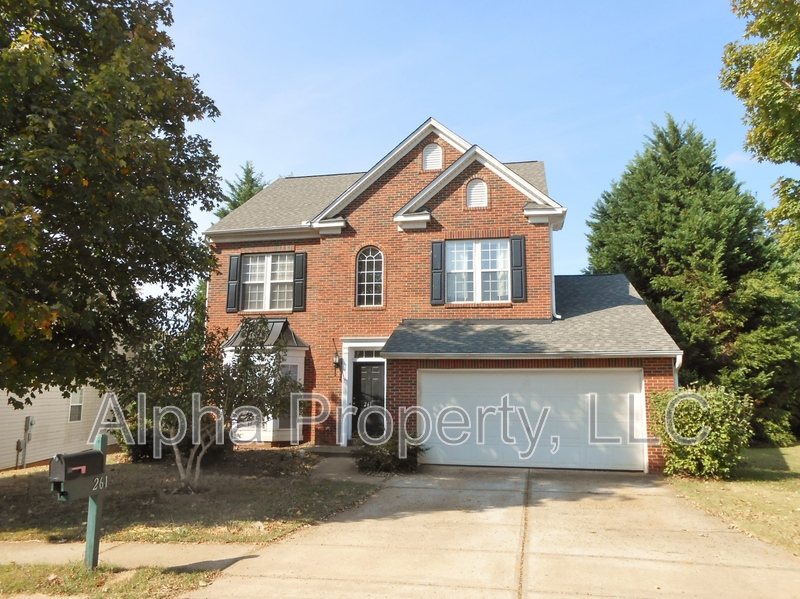 Greer House: 261 Highgate Circle