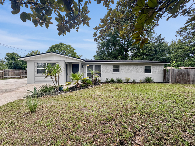 Orange Park House: 295 Blairmore Blvd