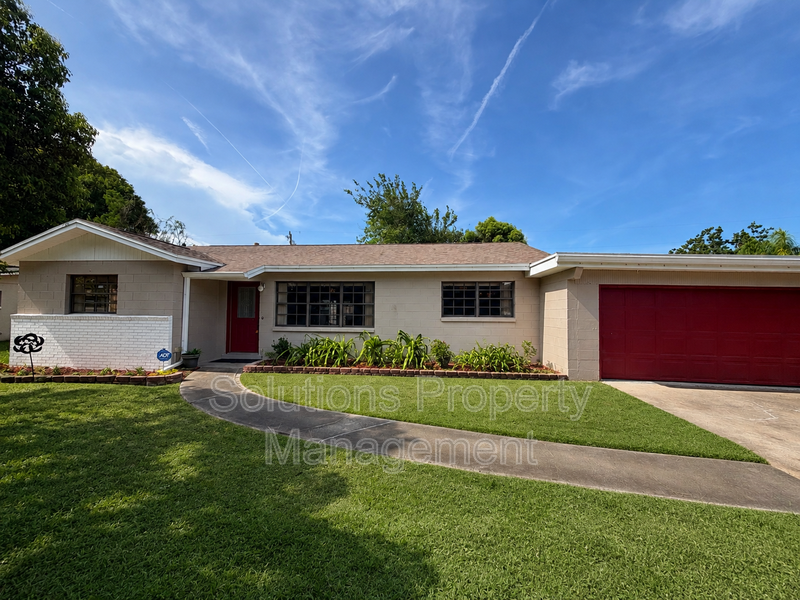 Rockledge House: 974 Golf St