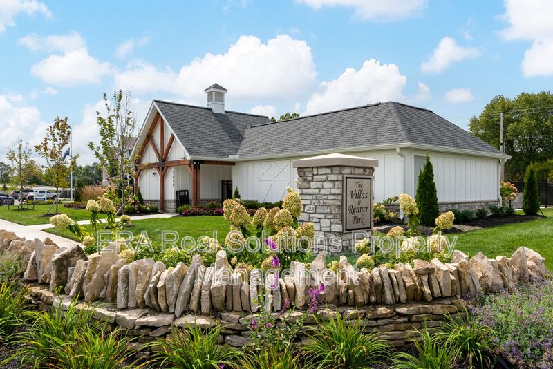 Columbus House: 6294 Marinelli Dr S