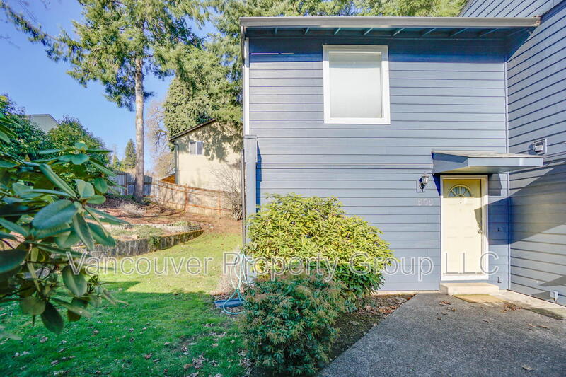 Camas Townhome: 505 Northwest 5th Avenue