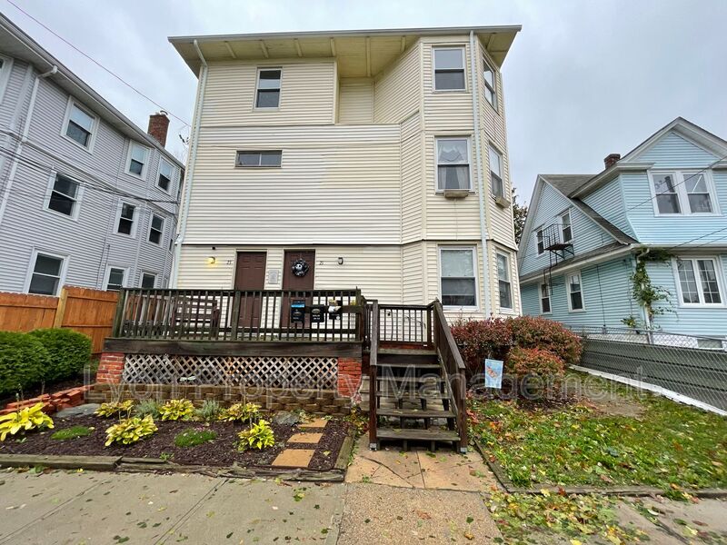 Cranston Condo: 23 Villa Ave