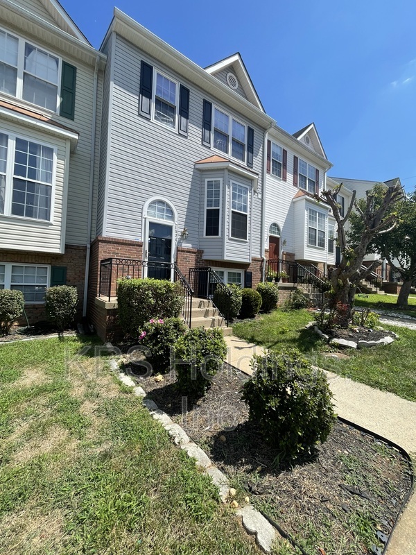 Woodbridge Townhome: 15241 Barnabas Trail