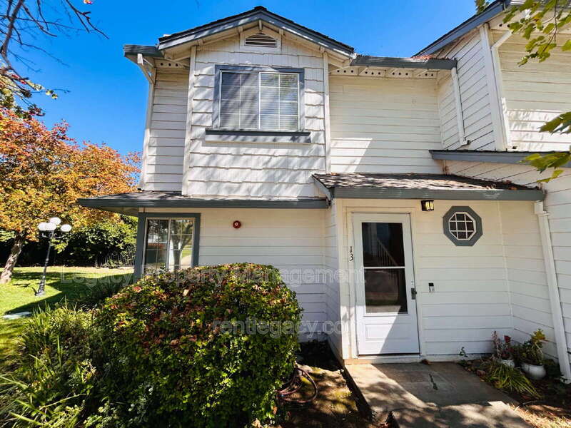 Fairfield House: 1810 E Tabor Ave