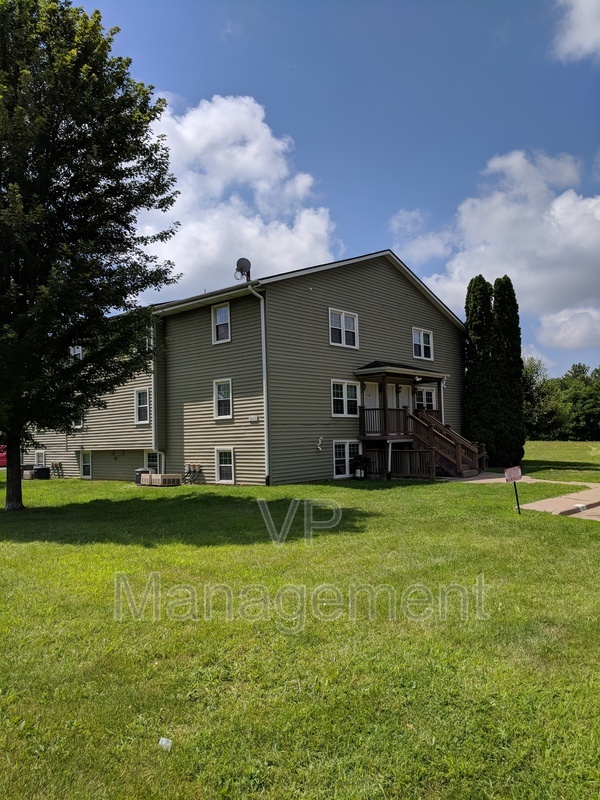 Davenport Condo: 2218 Emerald Dr