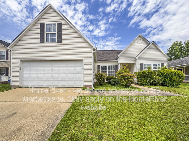 Columbia House: 171 Ashewood Lake Dr