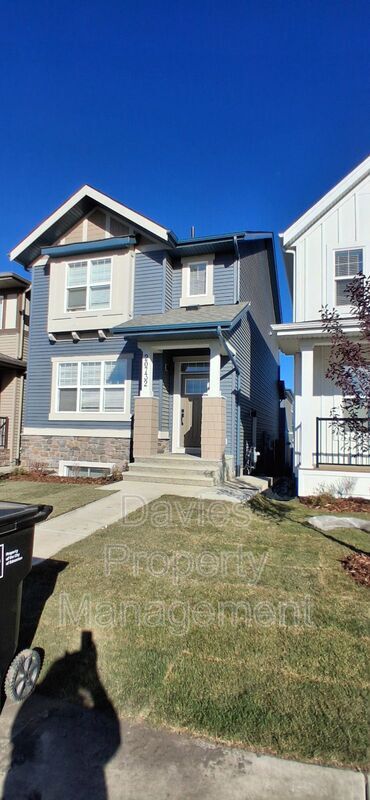 Edmonton House: 20732 24 Avenue NW