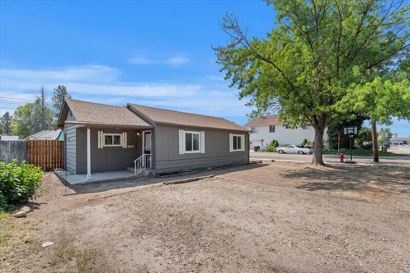 Meridian House: 203 E Ada St