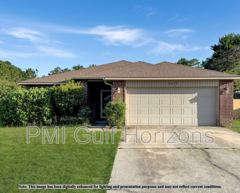 Navarre House: 8657 El Paseo St