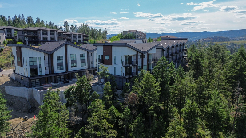 West Kelowna Townhome: 1980 Upper Sundance Dr
