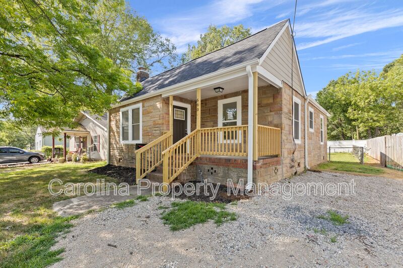 Rock Hill House: 660 Chestnut St.