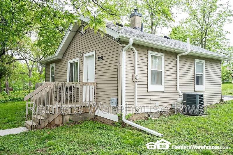 Des Moines House: 2802 SE 8th