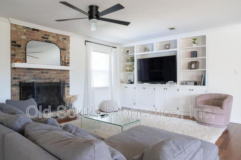 Pensacola House: 6269 Confederate Drive