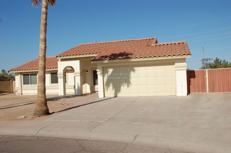 Chandler House: 1531 N Santa Anna Ct