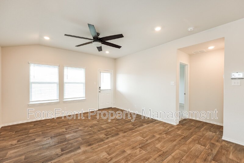 4047 Fort Palmer Boulevard  TX 78109 - Photo 5