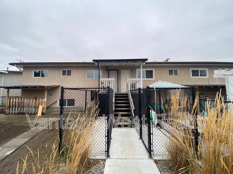Kelowna House: 630-D Up Belgo Rd