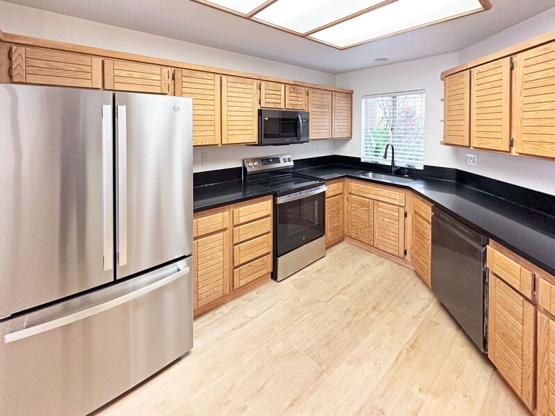 Irvine Townhome: 20 Vassar Aisle