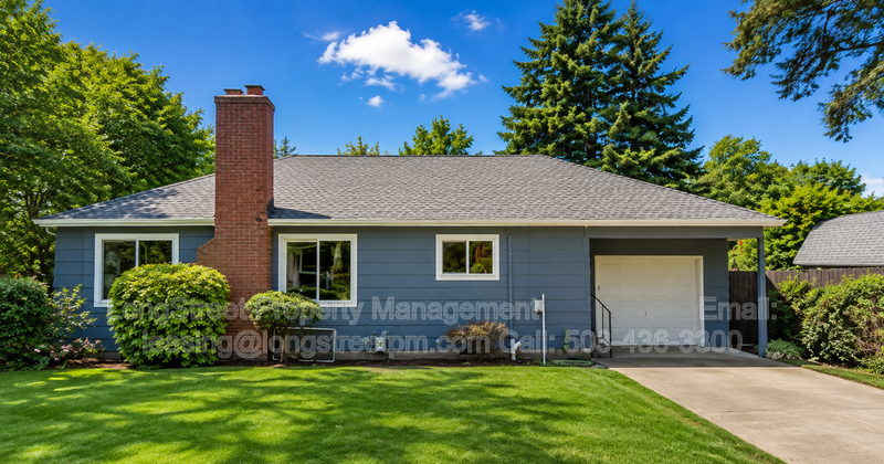 Salem House: 390 23rd St SE