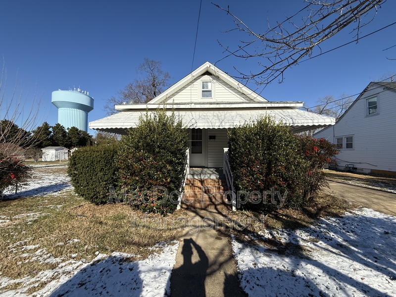 Fredericksburg House: 119 Gibson Street