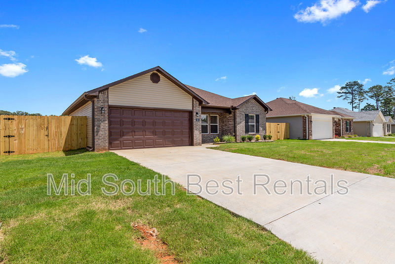 Jacksonville House: 616 Timberline Rd
