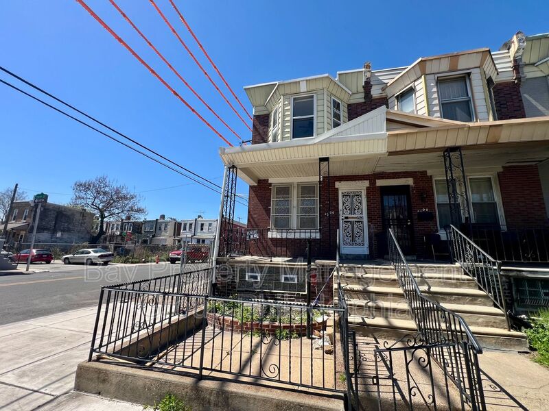 Philadelphia House: 1500 N Frazier St