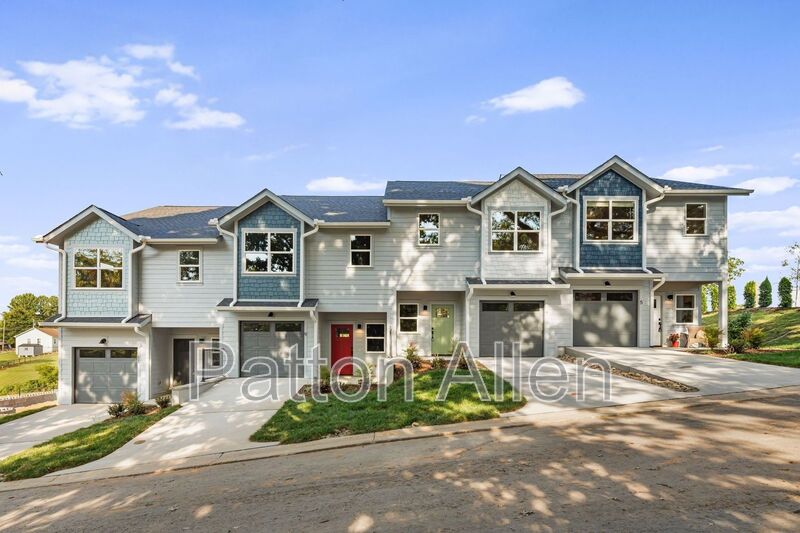 Asheville Townhome: 11 Bolton