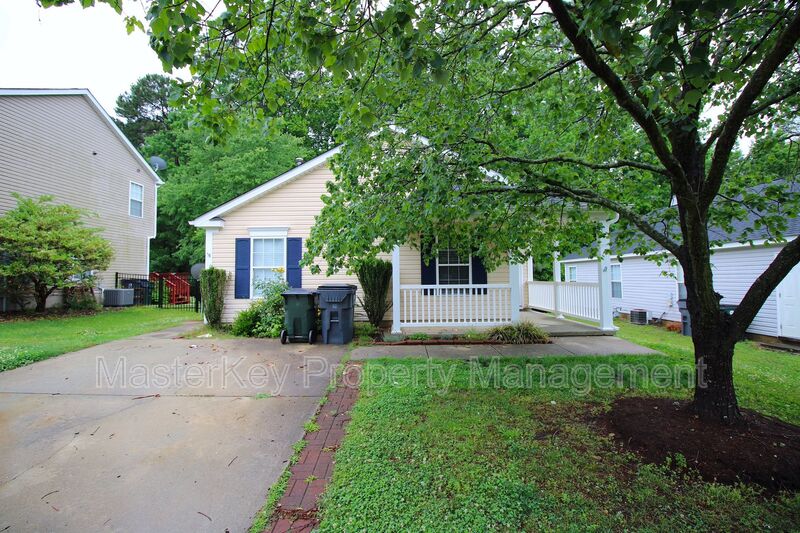 Apex House: 132 Evening Star Dr