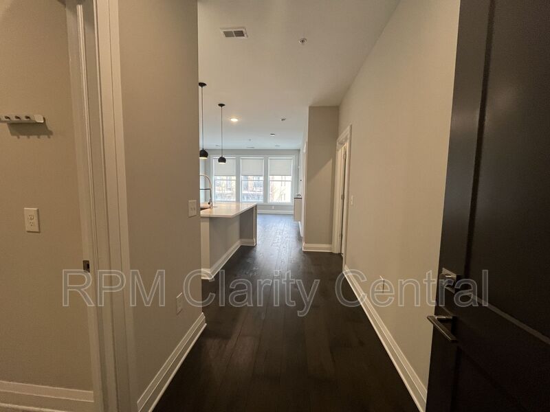 Columbus House: 751 N 6th St