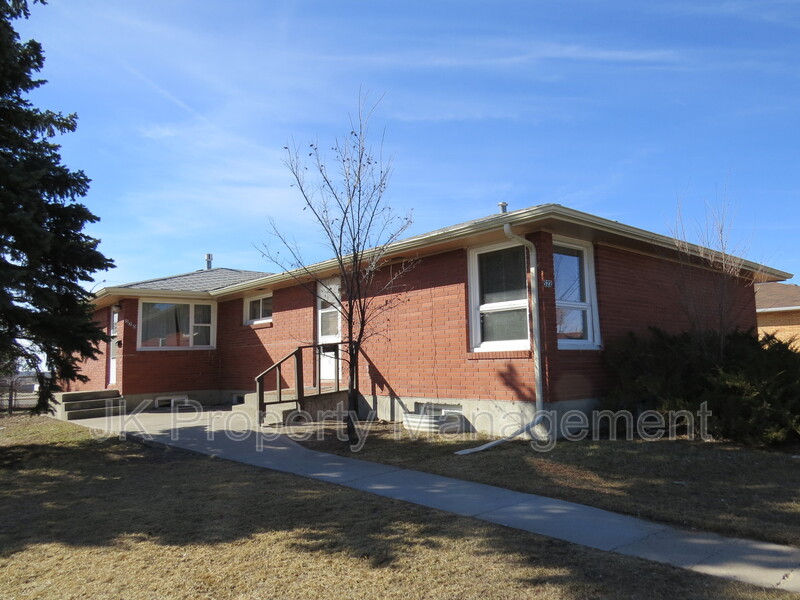 Great Falls House: 520 21st Ave NE