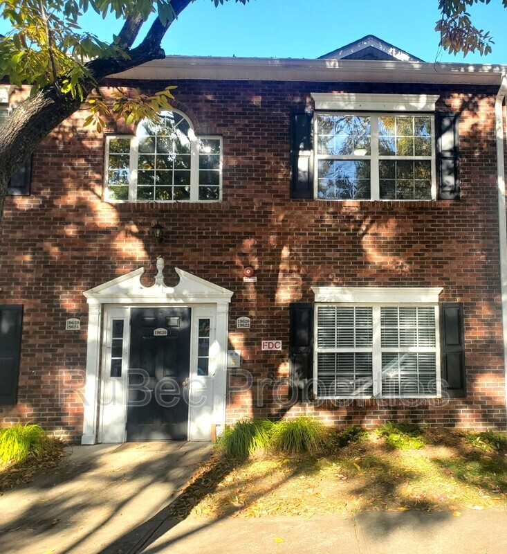 Cornelius Condo: 19626 Fireba Place