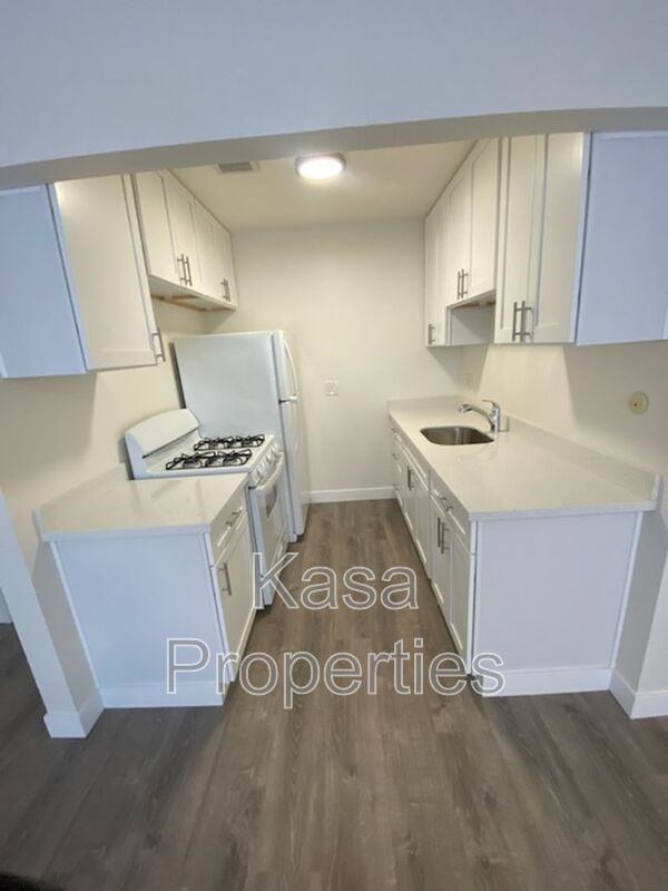 Berkeley House: 2315 Parker St