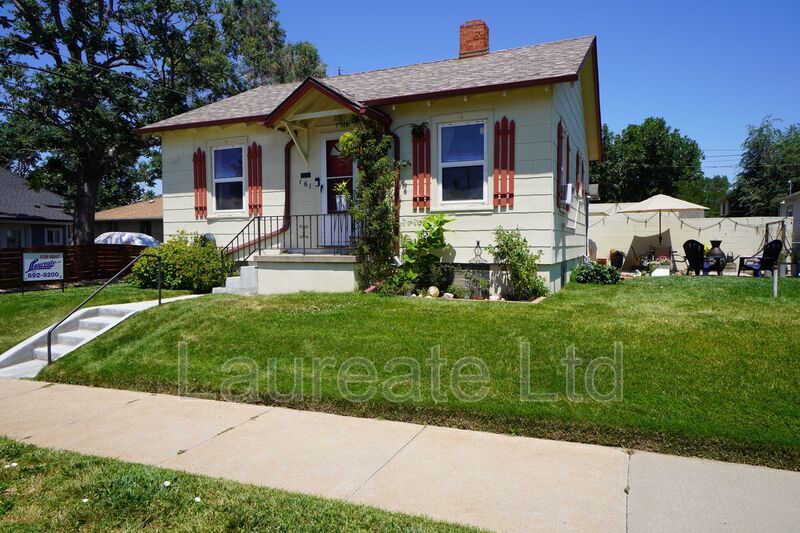 Englewood House: 161 E. Eastman