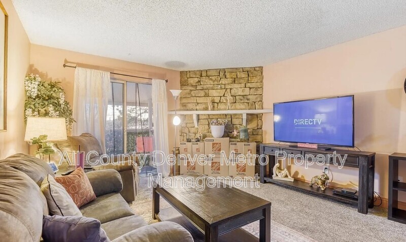 Denver Condo: 4400 S Quebec St. Building M