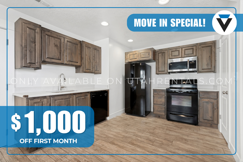 Spanish Fork Townhome: 345 W Park View Ln