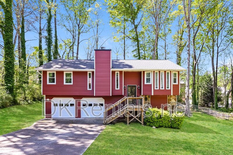 Snellville House: 3039 Jonathan Court