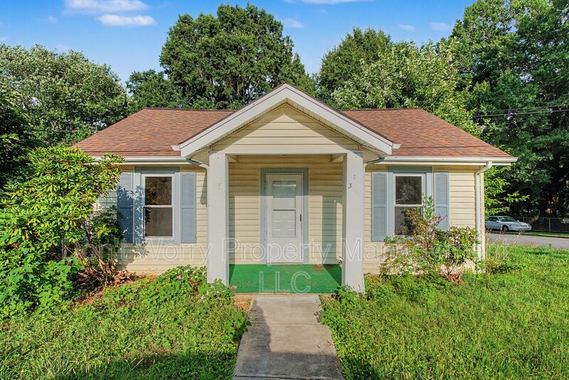 Mayodan House: 301 N 7th Ave
